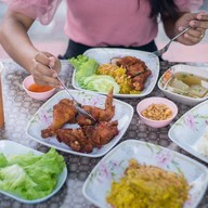ร้านนิเราะห์ไก่ทอดหาดใหญ่ @บางขุนนนท์ (ฮาลาล) นิเราะห์ไก่ทอดหาดใหญ่ บางขุนนนท์