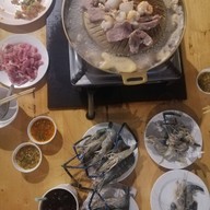 อ๊อดเซาะหมูกระทะ by botanic