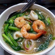 เมนูของร้าน เจ๊เตี้ยราดหน้ากระทุ่มแบน วงเวียนน้ำพุมหาชัย