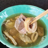 เมนูของร้าน เนื้อต้มเจ๊เหมา สะพานดำ
