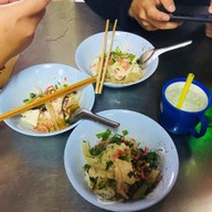 ก๋วยเตี๋ยวเรือป้าดำอาหารตามสั่ง(เจ้าเก่าไร่ขิง)
