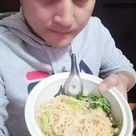 ราชาบะหมี่ เกี๊ยวปูหมูแดงอบน้ำผึ้ง