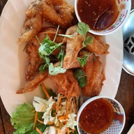 ร้านลุงหลอง-ป้าน้อย