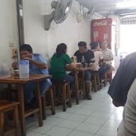 บรรยากาศ เล่าลือ...เย็นตาโฟ