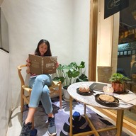 บรรยากาศ ทรานซิชั่น 24 คาเฟ่ และบาร์
