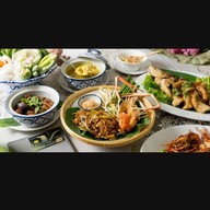 ยุ้งสยาม ไทยคูวซีน ถนนพระอาทิตย์ {หลัก}