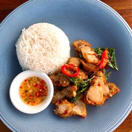 ยำเว่อร์เว่อร์ Delivery หมู่บ้านโกเด้นท์ทาวน์1 133/141