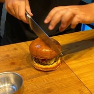 เมนูของร้าน Bun Meat and Cheese เดอะคอมมอนส์ ศาลาแดง