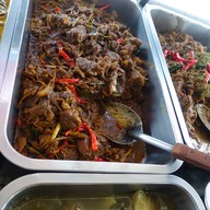 บ่าวเต ข้าวแกงปักษ์ใต้