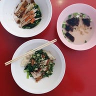 เมนูของร้าน แดงเป็ดย่าง เย็นตาโฟ บขสเก่า