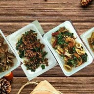 กะเพราแท้ ร้านยิ่งเจริญ สาขาสำนักงานที่ดินบ้านโป่ง