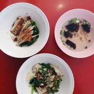 เมนูของร้าน แดงเป็ดย่าง เย็นตาโฟ บขสเก่า