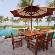 บรรยากาศ You & Mee Poolside Restaurant โรงแรม ไฮแอท รีเจนซี่ หัวหิน