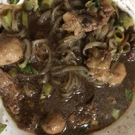 ก๋วยเตี๋ยวเรือรสซิ่ง ใต้ทางด่วน