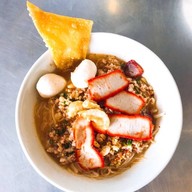 ก๋วยเตี๋ยวต้มยำสูตรโบราณ/หอยทอด ตลาดมั่งมีทรัพย์