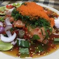 เมนูของร้าน กินยำยังปั๊กกะเป่ายิ้งฉุบ