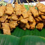 หมูสะเต๊ะจีนี่เจณ โลตัสนาวง