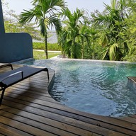 นาวาน่า เนเจอร์ เอสเคป