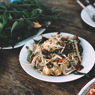 ส้มตำลุงหนวด รามฯ 12