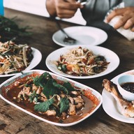 ส้มตำลุงหนวด รามฯ 12