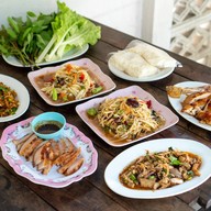 เมนูของร้าน ส้มตำลุงหนวด รามฯ 12