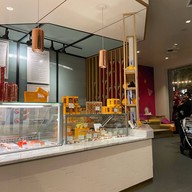 Dominique Ansel Bakery  LA LA