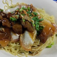 หนวด ข้าวต้มปลา-บะหมี่เกี๊ยว หมู่บ้านธนินทร