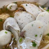 เมนูของร้าน ฝู ลูกชิ้นปลา  หาดใหญ่