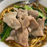 เมนูของร้าน นายเคี้ยง เอ็มไพร์ ราดหน้ายอดผัก ภูเก็ต