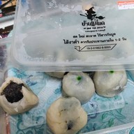เมนูของร้าน ขนมเปี๊ยะ บ้านแม่มด