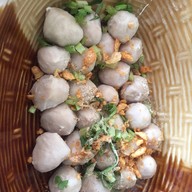 ก๋วยเตี๋ยวเรือนายหนวด