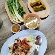 เมนูของร้าน เป็ดย่างเมโทร ภูเก็ต สาขาใหญ่ ถนน คณิต หงษ์หยก