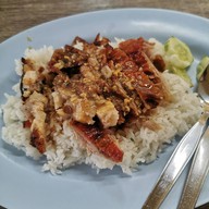 เมนูของร้าน เป็ดย่างเมโทร ภูเก็ต สาขาใหญ่ ถนน คณิต หงษ์หยก