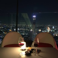 เมนูของร้าน CRU Champagne Bar centralwOrld