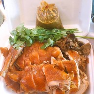 ไก่บ้านต้มน้ำปลา จ่าตุ๊ สาขา3 หน้าซีเจ มอร์ (สุภาพงษ์1แยก3-3)