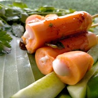 ลูกชิ้นหมูปิ้งไม้ละ 3 บาท ห๊ะ สาขาเพชรเกษม81/6 ม.หรรษา