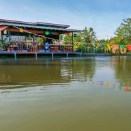 บรรยากาศ บ้านลูกชาย ระยอง