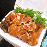 ไก่บ้านต้มน้ำปลา จ่าตุ๊ สาขา3 หน้าซีเจ มอร์ (สุภาพงษ์1แยก3-3)