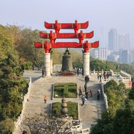 บรรยากาศ หอกระเรียนเหลือง (Huang He Lou, Yellow Crane Tower)