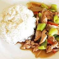 หน้าร้าน ครัว แม่เอง