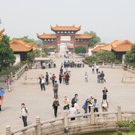 บรรยากาศ หอกระเรียนเหลือง (Huang He Lou, Yellow Crane Tower)