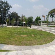 บรรยากาศ สนามแบดมินตัน ลาซาล 48 แบดมินตัน ปาร์ค