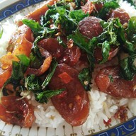 กะเพราแท้ ร้านยิ่งเจริญ สาขาสำนักงานที่ดินบ้านโป่ง