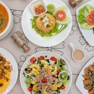 เมนูของร้าน Hom-CHA CAFE Steak Bistro