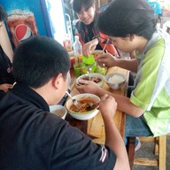 เมนูของร้าน ก๋วยเตี๋ยวเรือ ชามใหญ่(ปลอดผงชูรส) หยุดขายชั่วคราว กลับไปดูแลแม่ที่ต่างจังหวัดค่ะ