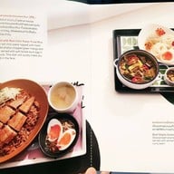 Greyhound Café เซ็นทรัลพลาซา ลาดพร้าว