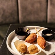 เมนูของร้าน Red Thread Bar