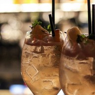 เมนูของร้าน Red Thread Bar