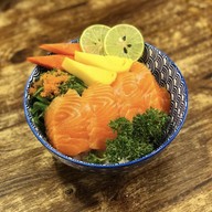 ข้าวหอมซูชิตลาดนัดเลียบด่วนรามอินทรา ตลาดนัดเลียบด่วนรามอินทรา  -