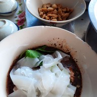 ก๋วยเตี๋ยวเรือแม่นงเยาว์